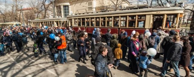 В Москве проходит уникальный парад старинных трамваев