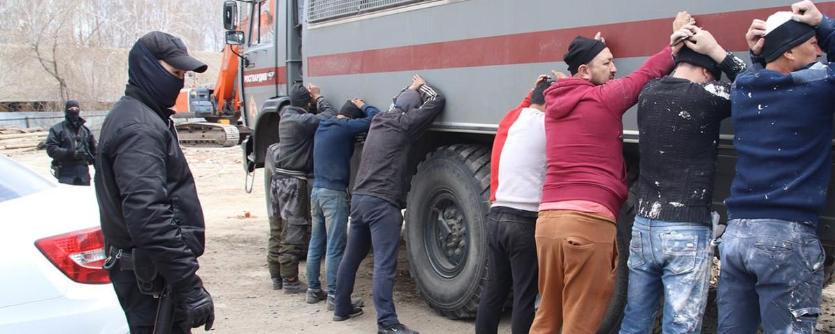 В Петербурге после нападения мигранта на пожилую женщину прошли полицейские рейды