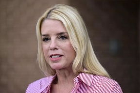 Слишком много правды? Трамп грозит увольнением главе Минюста из-за досье Эпштейна