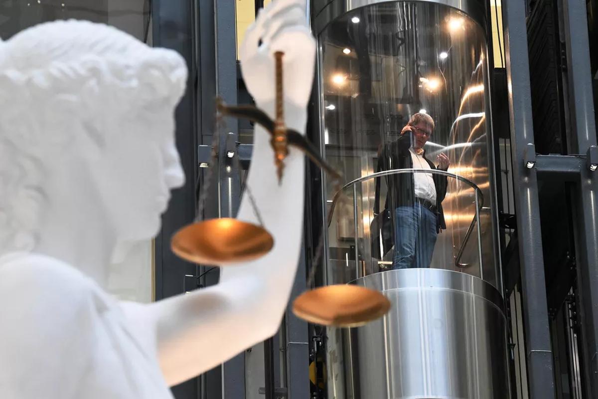 Следствие ходатайствует об аресте имущества зампреда «Яблока» Круглова