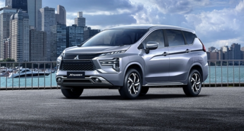 В РФ упали в цене минивэны Mitsubishi Xpander