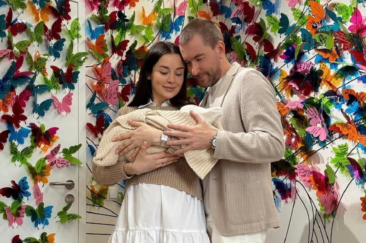 Блогеры Анна и Олег Винник рассказали о неизлечимой болезни двухлетнего сына