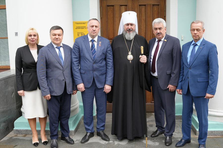 «Только опираясь на духовные корни, можно обеспечить будущее страны»: Спикер Госсовета Чувашии Леонид Черкесов поприветствовал участников X Межрегиональных Свято-Гурьевских образовательных чтений