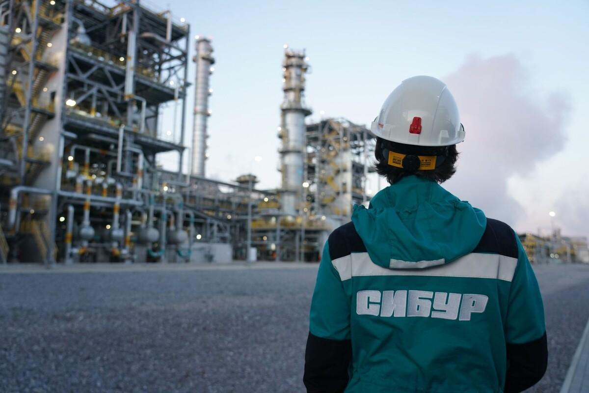 Пожарные потушили огонь на предприятии «СИБУР-Кстово», возникший после атаки БПЛА