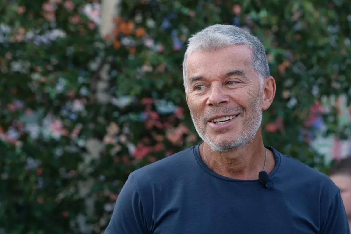 Врачи запретили Олегу Газманову его коронные сальто и шпагат