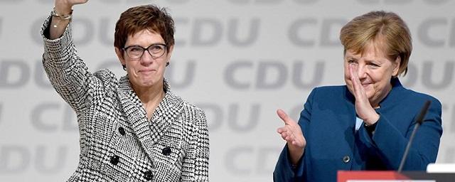 Глава ХДС отказалась выдвигаться на пост канцлера Германии