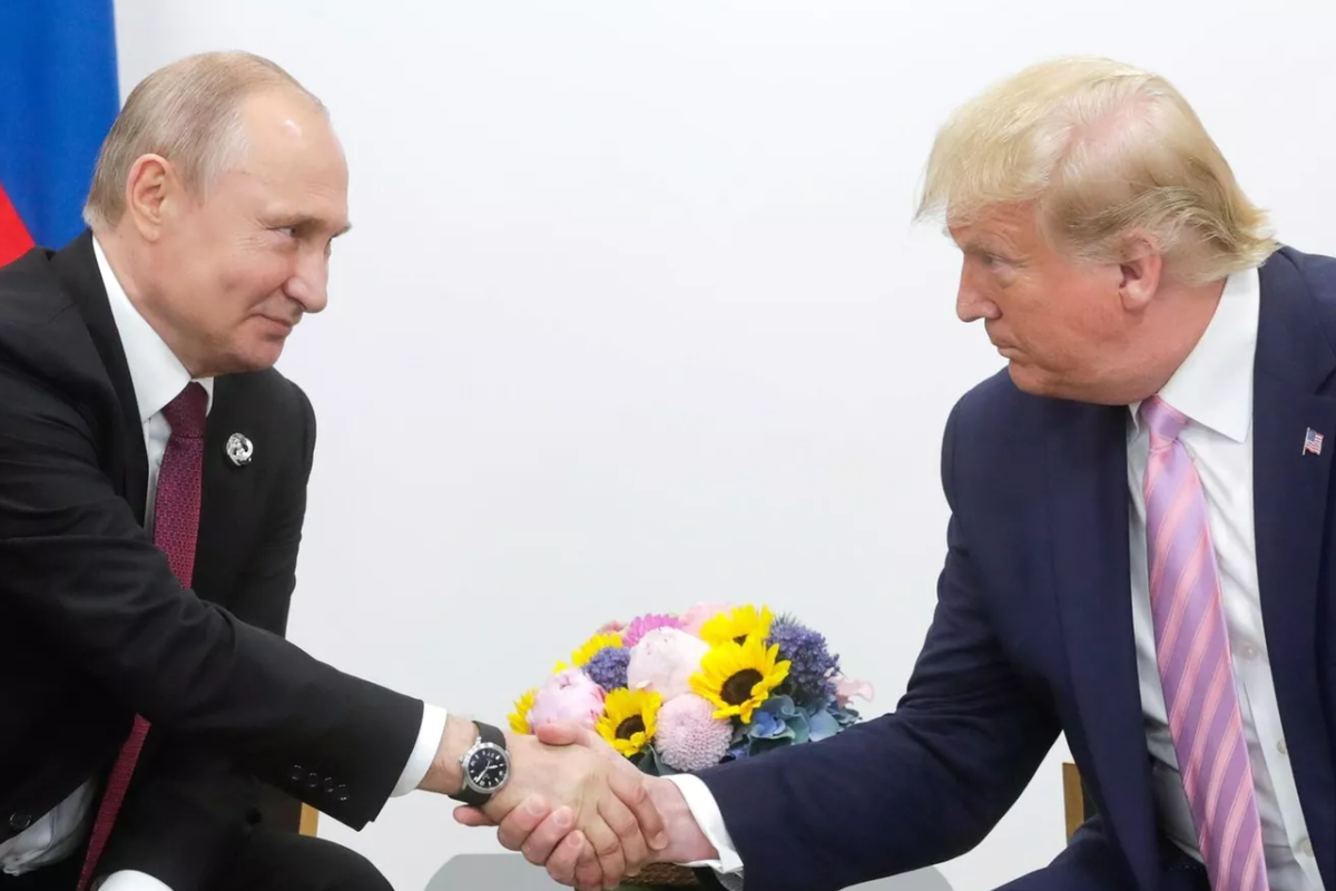 В Кремле отметили нейтральную позицию Трампа и антироссийский курс ЕС в украинском урегулировании