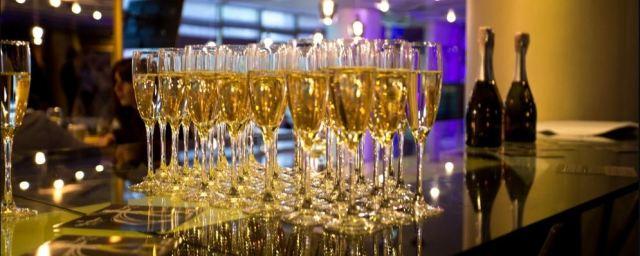 В Moet Hennessy предупредили о приостановке поставок шампанского в Россию