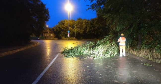 В Татарстане во время урагана погибла 14-летняя девочка