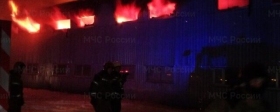 В Иванове на площади 1050 квадратных метров сгорело здание по хранению макулатуры