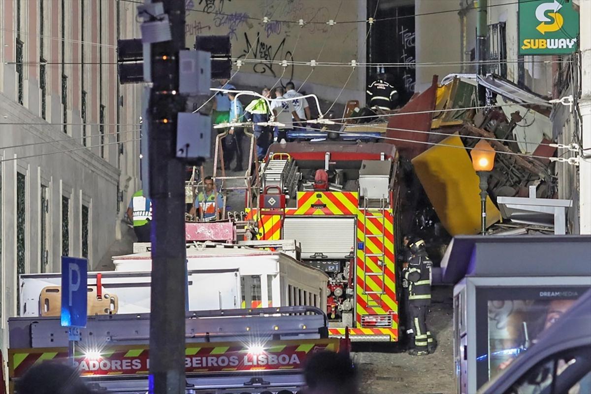 При сходе фуникулера с рельсов в Португалии погибли15 человек