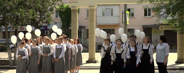 В Карачаево-Черкесии провели акцию «Ангелы Донбасса» в Международный день защиты детей