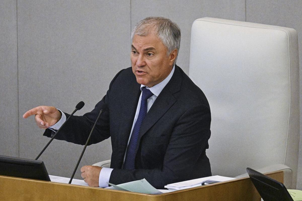 «Не стыдно вам?» Володин пригрозил лишить журналистов аккредитации. Что произошло в Госдуме
