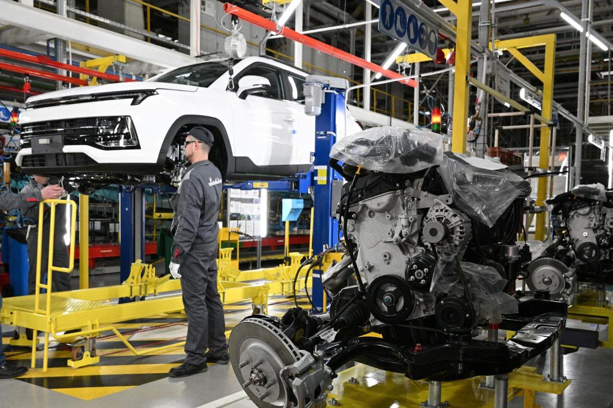 Китайцы бросают «Москвич»: завод срочно ищет нового партнёра