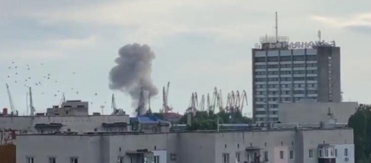 В порту Бердянска произошел взрыв при уничтожении неразорвавшихся боеприпасов