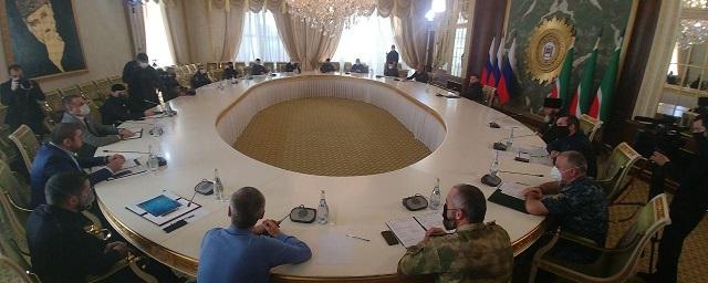 Кадыров провел заседание оперштаба в Чечне по борьбе с COVID-19