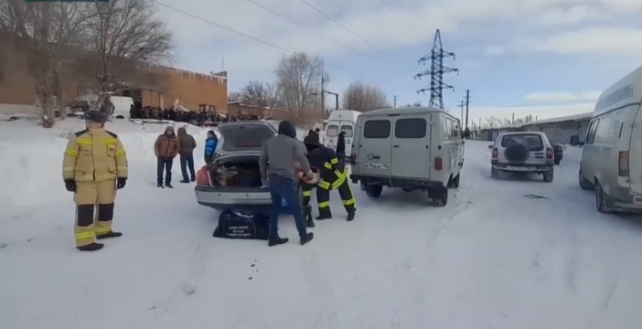 В Новотроицке достали из-под завалов насосной станции всех пострадавших
