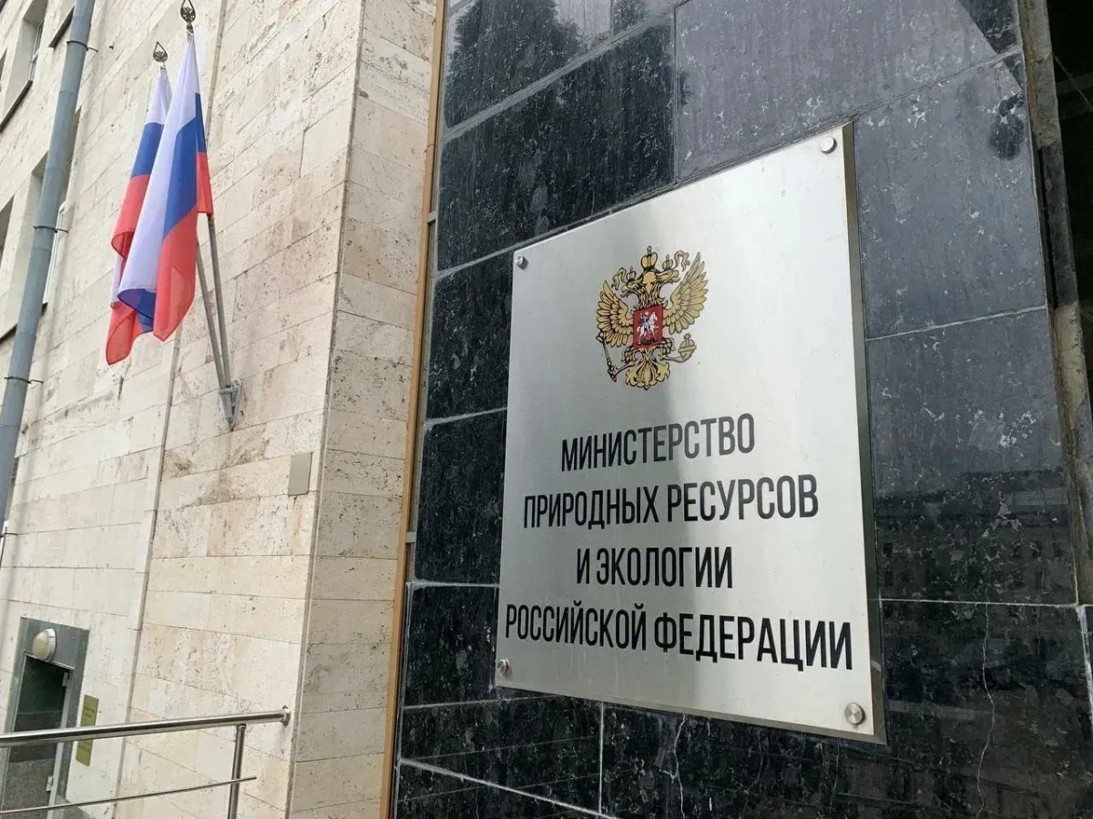 Глава Тувы Владислав Ховалыг обсудил с первым замглавы Минприроды РФ Джамбулатом Хатуовым реализацию мусорной реформы в республике