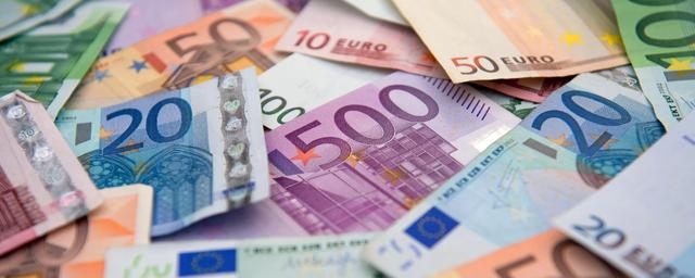 В Швейцарии планируют провести референдум о выплате гражданам по 7000 евро