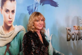 Елена Яковлева объяснила, почему не запрещает сыну делать татуировки