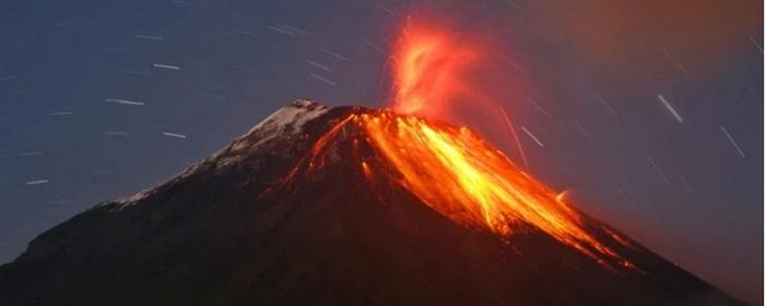 Hawaii's Kilauea volcano began its third eruption in a year - video