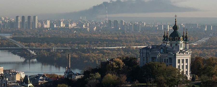 Украинские СМИ сообщили о стрельбе и взрывах в Киеве