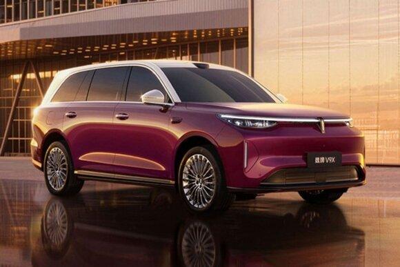 Китайский гигант Wey везет в Россию гигантский кроссовер V8X: 1,4 тыс. км без подзарядки