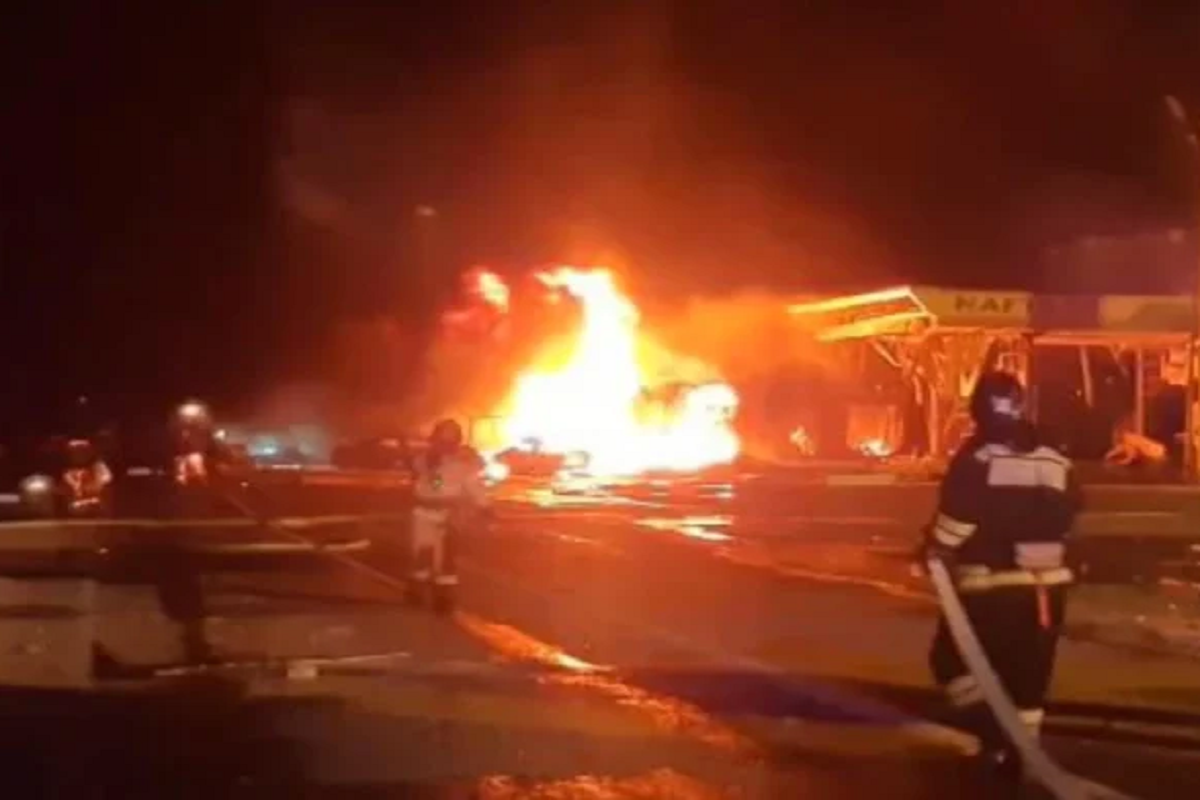 В Подмосковье у газовой заправки взорвался бензовоз