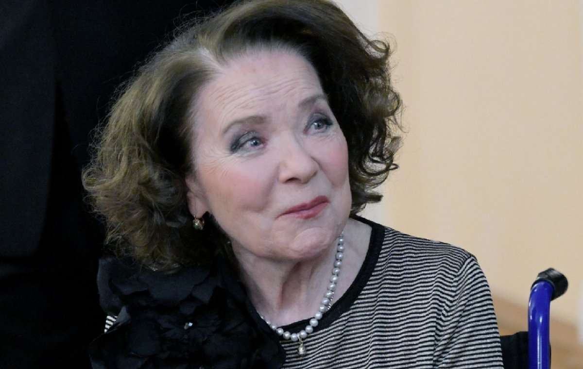 Юрист рассказал, имеют ли право близкие родственники Миронова наследовать имущество Голубкиной после её смерти