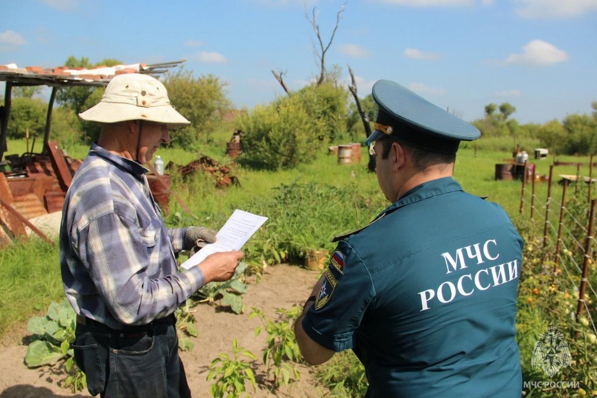 Амур подбирается к дачам: спасатели в Хабаровске в панике — урожай спасай, пока вода не пришла