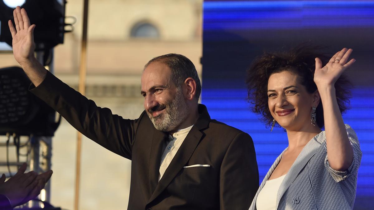 Талант – всё к рукам липнет. Как жена Пашиняна превратила Армению в свой трамплин