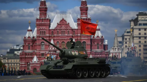 В Кремле прокомментировали влияние погоды на Парад Победы в Москве