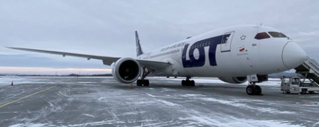 В аэропорту Екатеринбурга экстренно сел польский Boeing