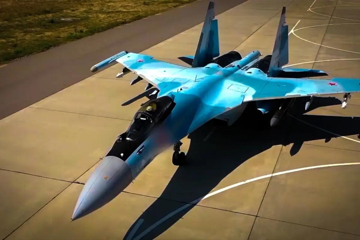 Чемезов рассказал о превосходстве Су-35С над западными истребителями