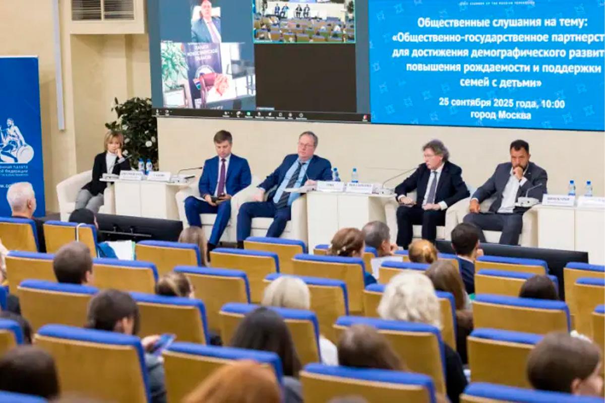 Мордовия первой подписала трехстороннее соглашение о семейноцентричной корпоративной политике