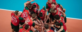 Волейболисты «Кузбасса» проиграли соперникам из Новосибирска, «Локомотив» возглавил турнирную сетку