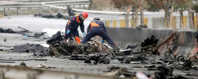 Число жертв крушения вертолета в Стамбуле выросло до семи