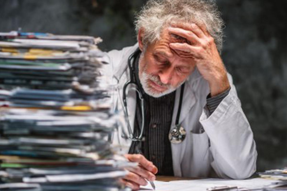 «Как хочу, так и обзову!» Врача-терапевта красноярской поликлиники ждет служебная проверка