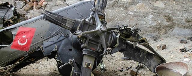 В Турции при крушении военного вертолета погибли семь человек