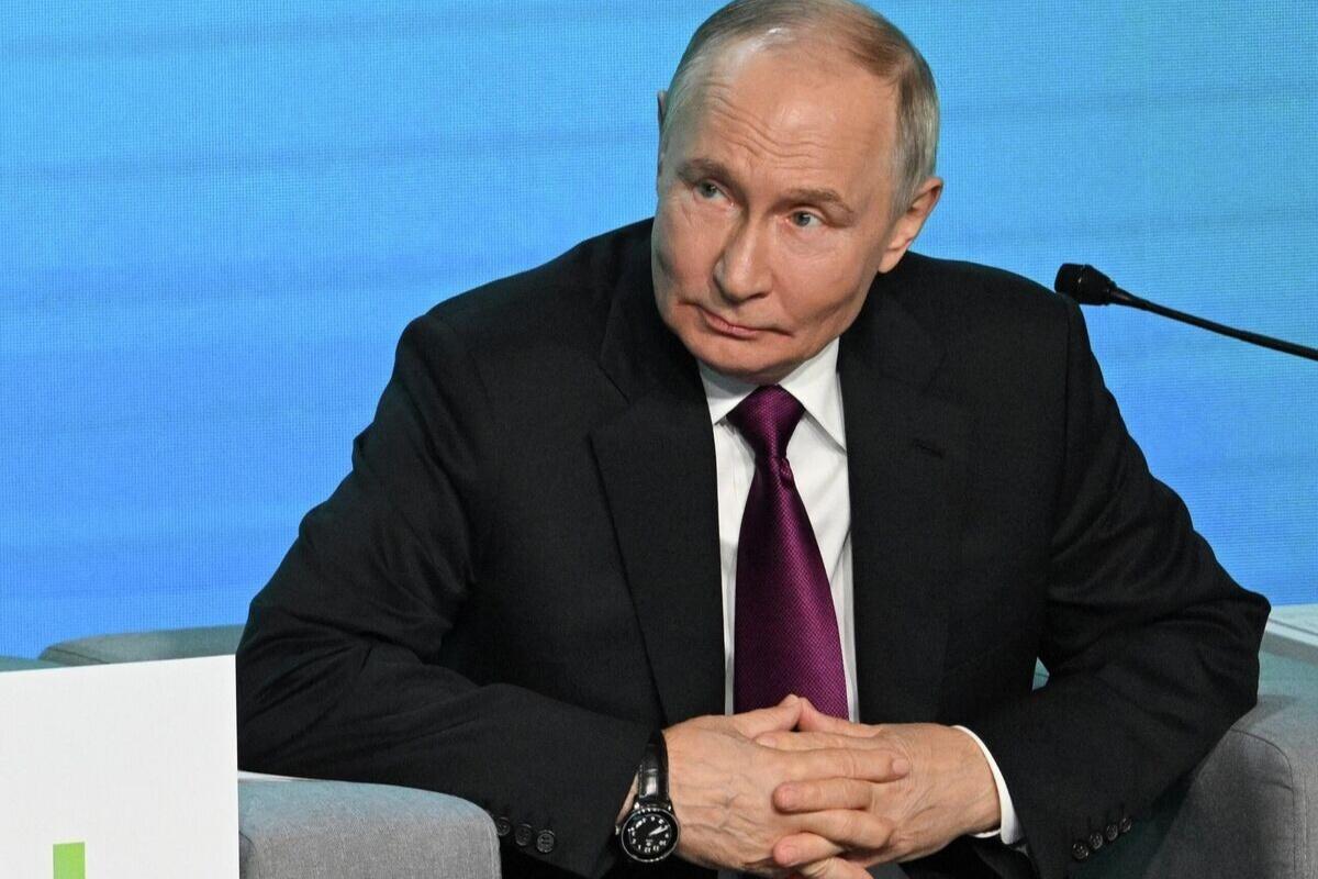 Путин пошутил о традициях, узнав о том, как устроена киргизская юрта