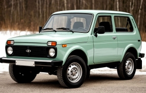 В РФ начались торги за 47-летнюю Lada Niva