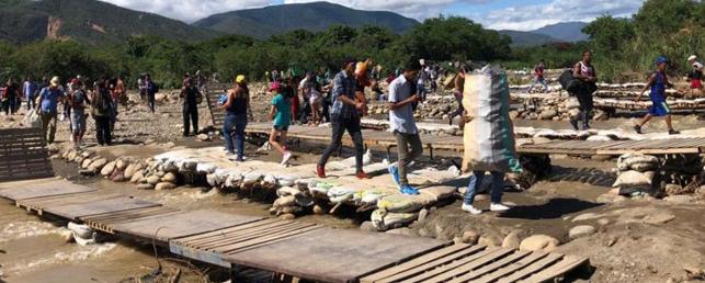12 человек стали жертвами взрывов на границе Колумбии и Венесуэлы