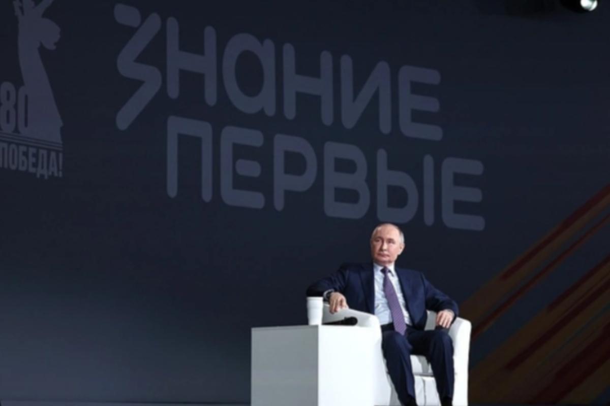 Путин допускает обсуждение вопроса о возвращении Волгограду названия «Сталинград»