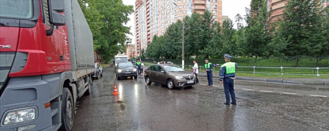 В Красногорске на улице Речная в субботу проверяли водителей на трезвость