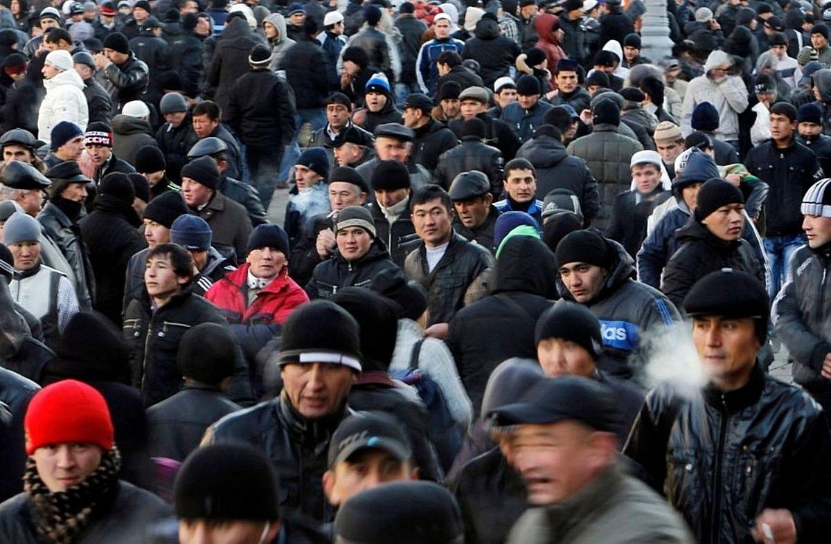 «Русскому человеку живется хуже всего». Как мигранты захватывают российскую глубинку. Вся правда о новых хозяевах деревень