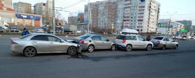 В результате ДТП в Вологде пострадали мужчина и две маленькие девочки