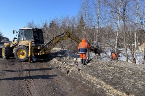 Дорожные службы начали противопаводковые мероприятия на дорогах Кировской области