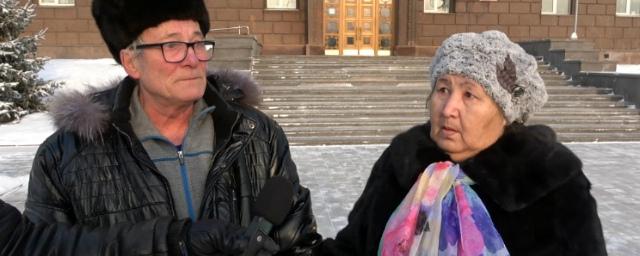 В Красноярске два пенсионера пытались поджечь себя на пороге администрации