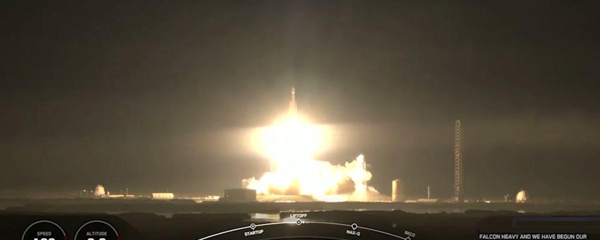 SpaceX запустила тяжёлую ракету-носитель Falcon Heavy с беспилотным космопланом X-37B