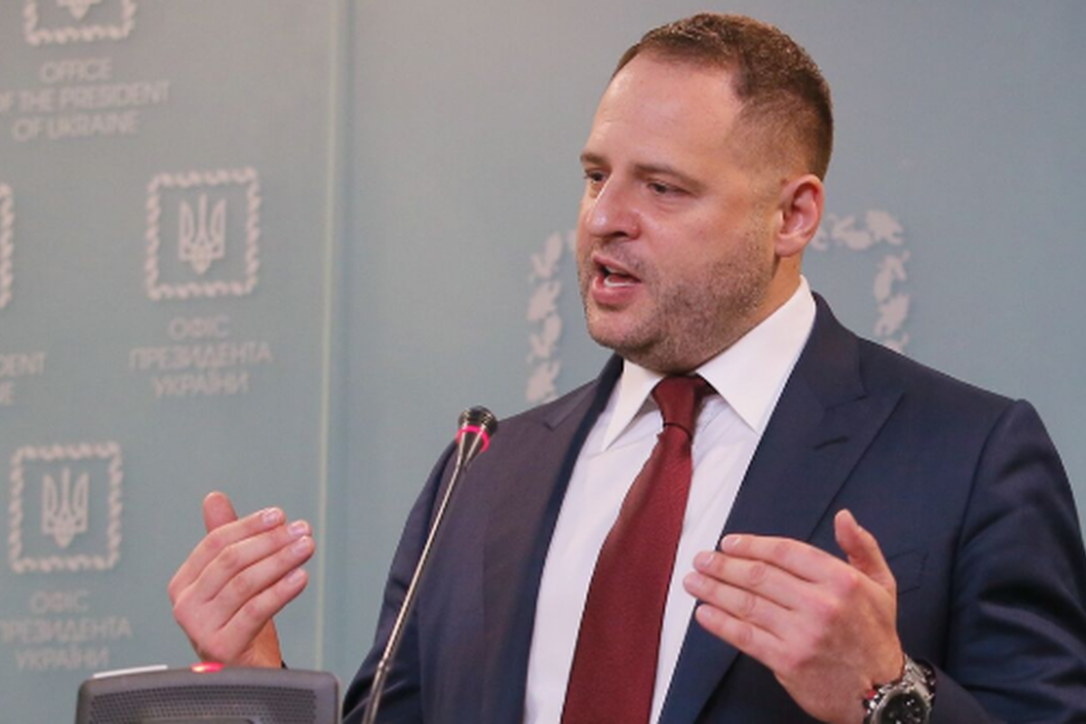 «Европейская солидарность» потребовала исключить Ермака и Умерова из переговорной группы по Украине